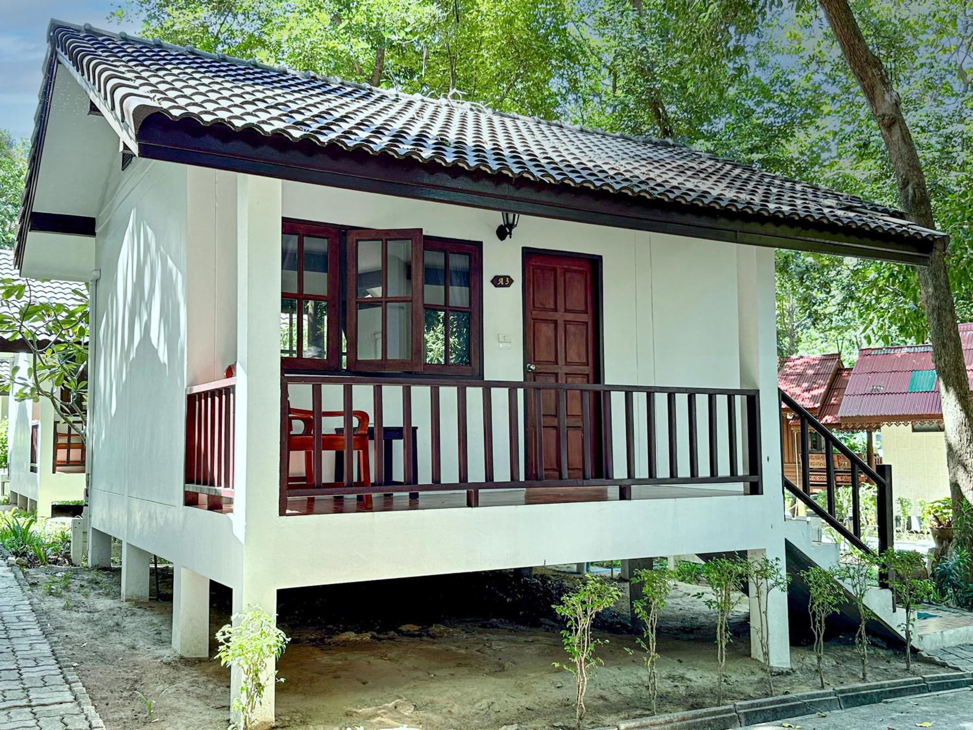 Vongdeuan Resort Koh Samet Exterior photo